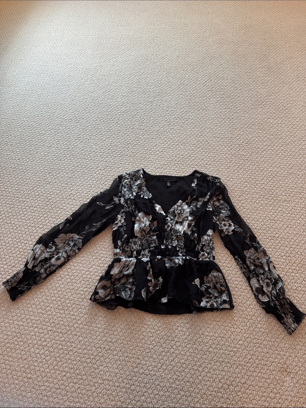 Women's Black Floral V-Neck Long Sleeve Peplum Top